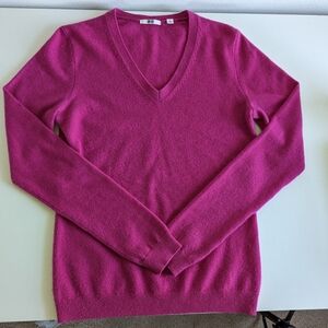 Uniqlo cashmere sweater